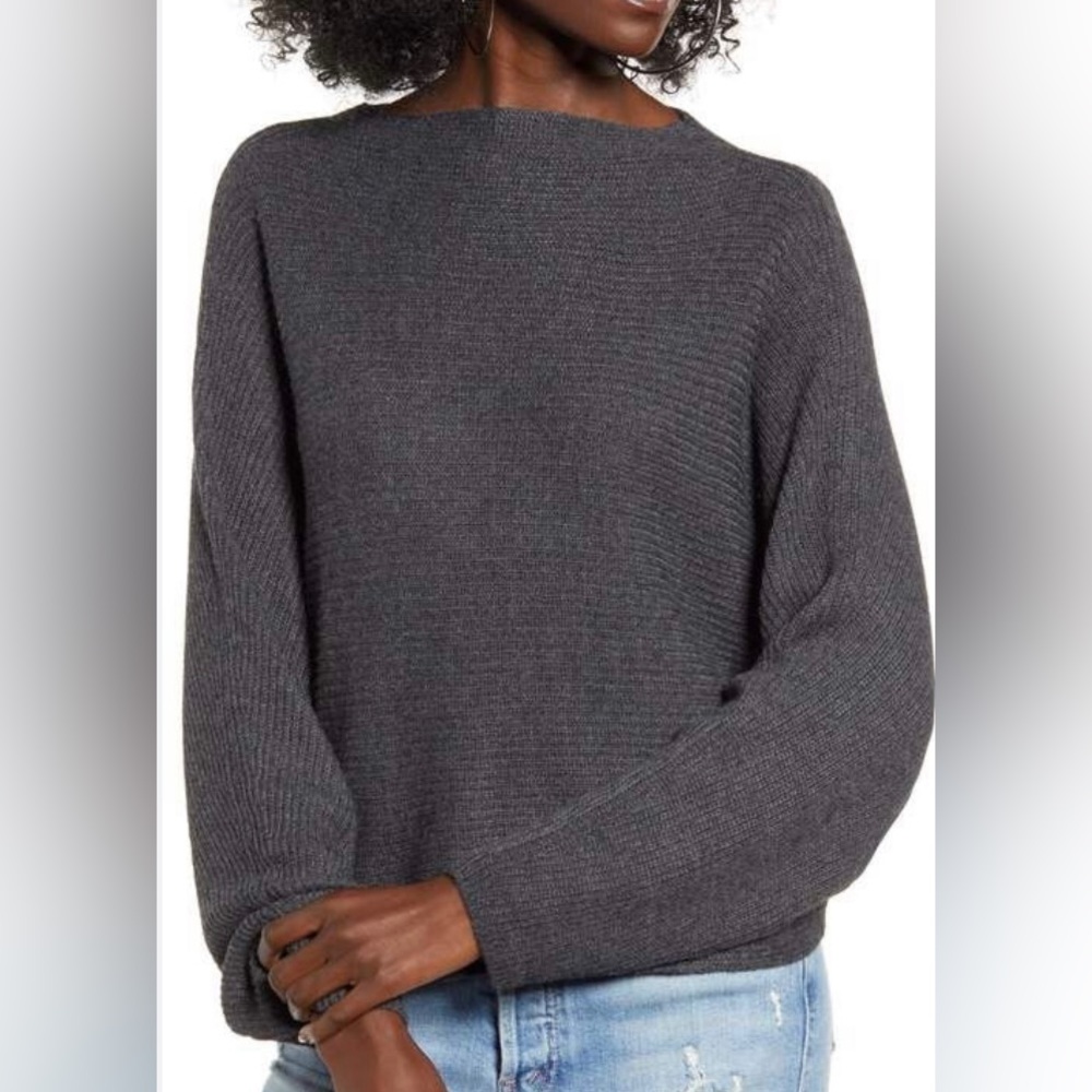 Leith Cropped Sweater in Grey (Size Medium)